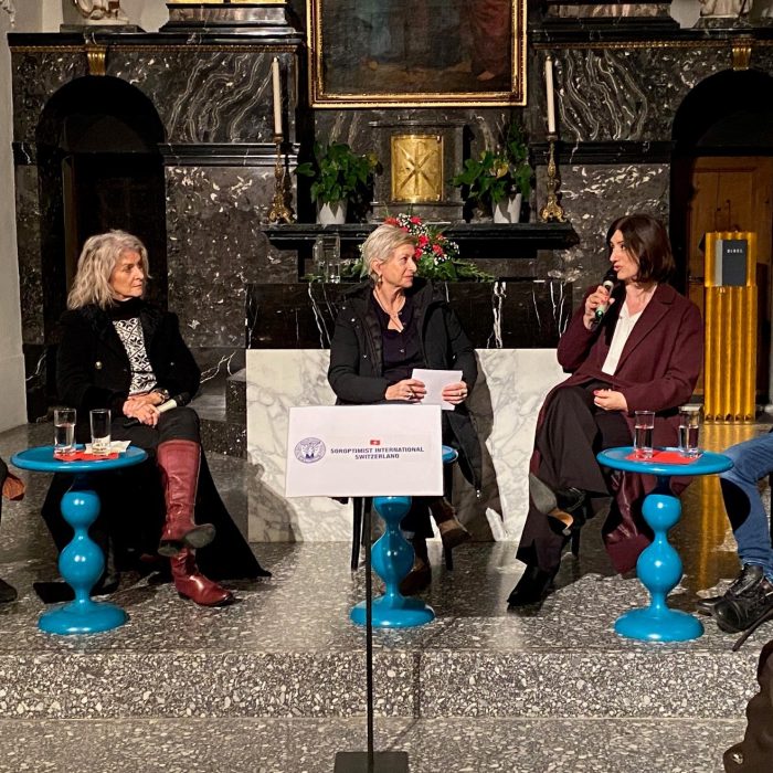 Eindrückliches Podiumsgespräch „Zuhören – um Gewalt an Frauen zu verhindern“